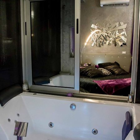 Jacuzzi Love SuitesweetRoma Ngoại thất bức ảnh